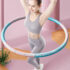 Gymnastikreifen Fitness Hoop Gewicht einstellbar 90cmAnsicht Pink Blau Dame übt
